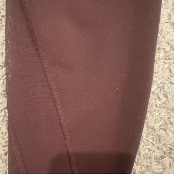 Old Navy Women’s‎ Burgundy Elevate Go-Dry Leggings | Size S - Picture 7 of 8